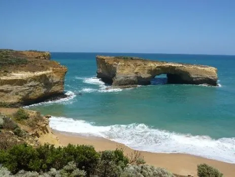 Great Ocean Road beach and limestone arch on a two day tour