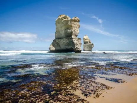 Twelve Apostles limestone stack beside the Great Ocean Road